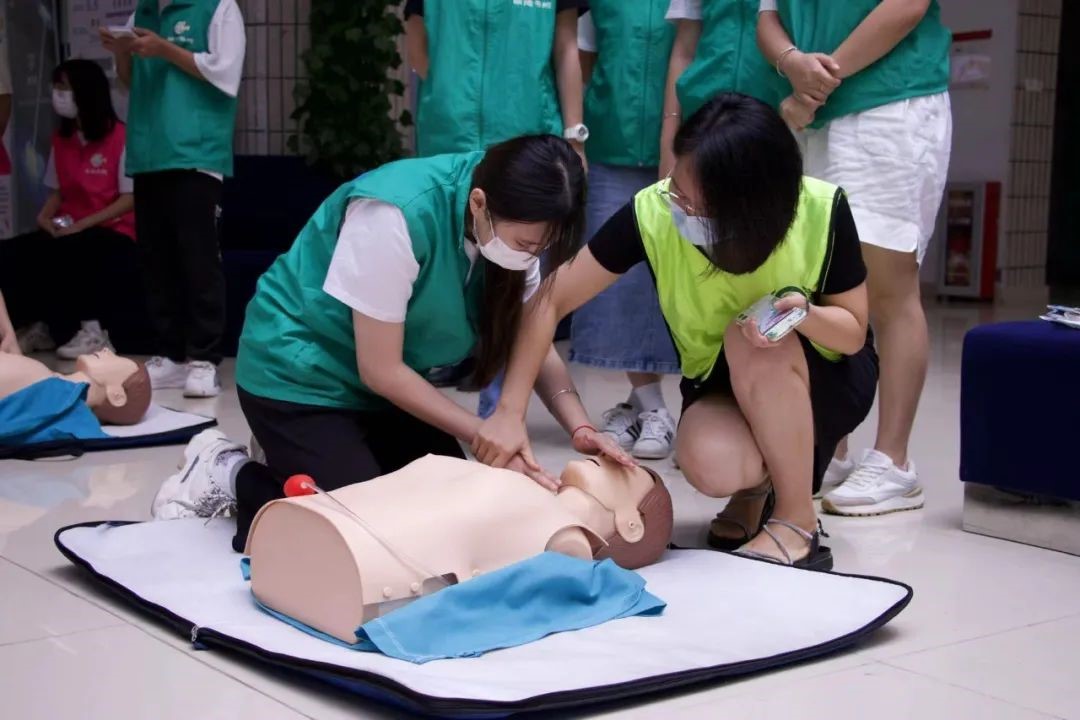 ׷�澵ͷ��һ�����˹㶫ʡ�˻���һĨ��������������־Ը��4.jpg