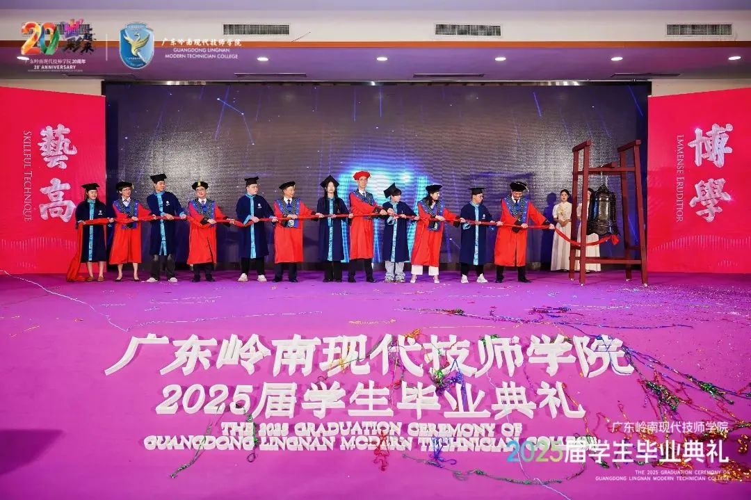 821e977c8ba347aab6dc943c5e5673e8 图片