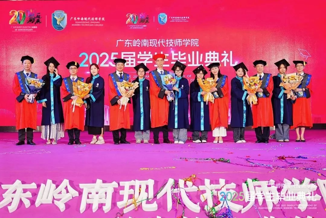 8f9a56e93f7849568e4b38fb9d5b7686 图片