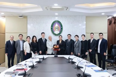 “伴侣圈”再扩容：华南职教携手泰国萱素南他皇家大学共启中泰合作新篇章
